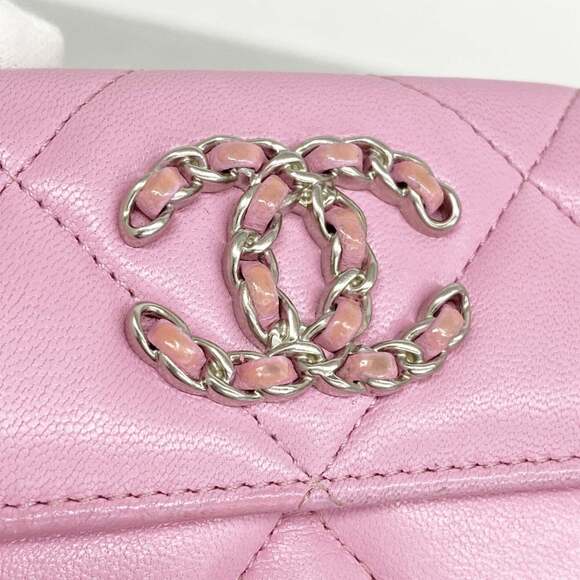 CHANEL Authentic Pink Lambskin Leather Wallet - Picture 8 of 9